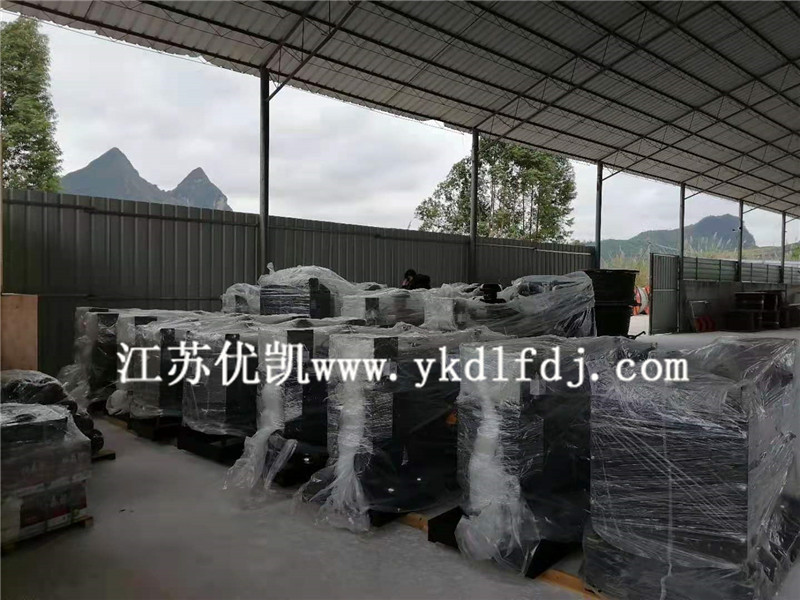 2020年12月3日，12臺上柴發(fā)電機(jī)組一批交付某項(xiàng)目工程使用
