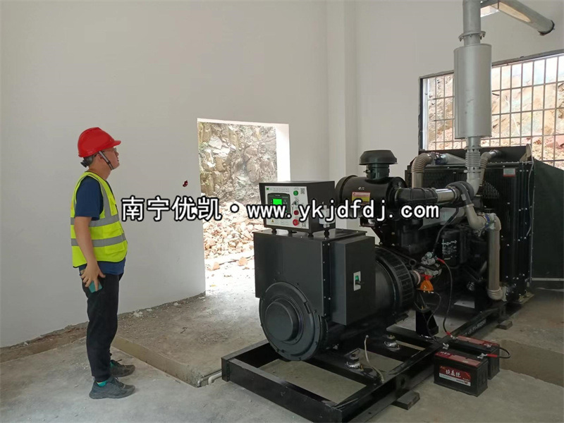 2022年5月6日，250KW上柴發(fā)電機(jī)組交付廣西某建筑工程隊(duì)使用