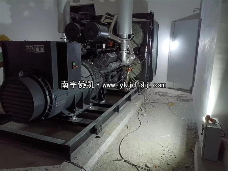 2023年10月25日，800kw上海凱普發(fā)電機(jī)組百色項(xiàng)目安裝現(xiàn)場(chǎng)