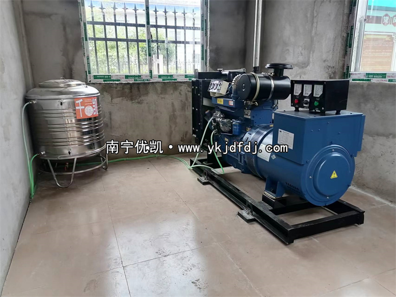 2024年1月30日，廣西衛(wèi)生院項(xiàng)目5臺50kw雷納柴油發(fā)電機(jī)組到貨安裝