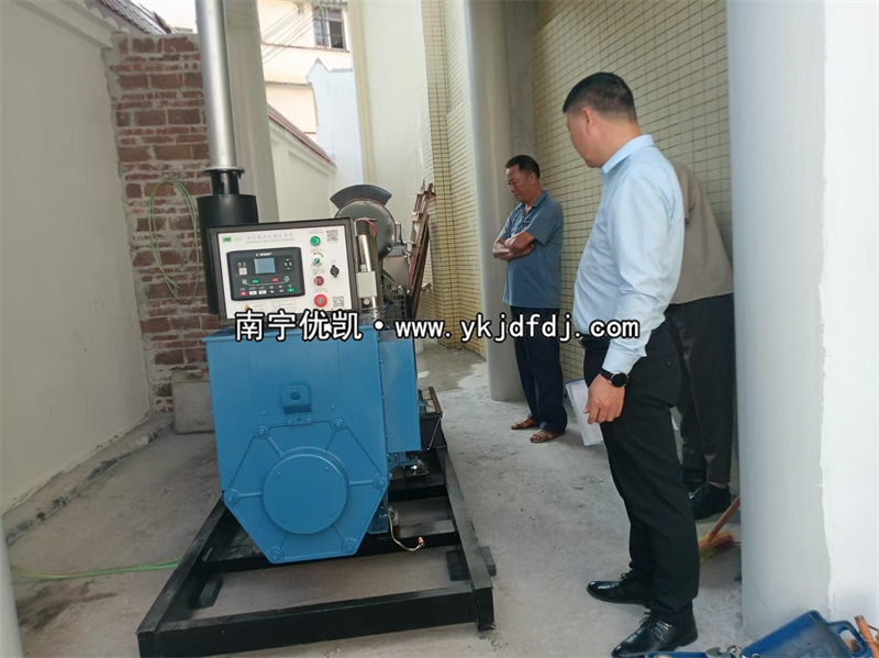 2024年10月30日，容縣項(xiàng)目200kw柴油發(fā)電機(jī)組到貨安裝調(diào)試
