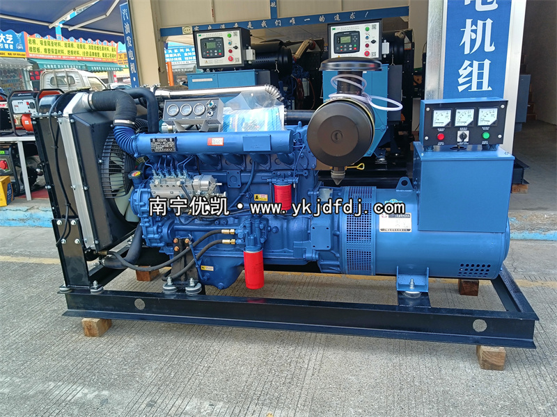 2024年12月30日，河池項(xiàng)目100kw柴油發(fā)電機(jī)組裝車發(fā)貨