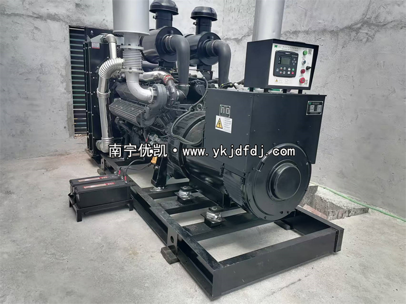 2025年7月6日，欽州項(xiàng)目600KW上柴發(fā)電機(jī)組安裝調(diào)試完成并通過驗(yàn)收